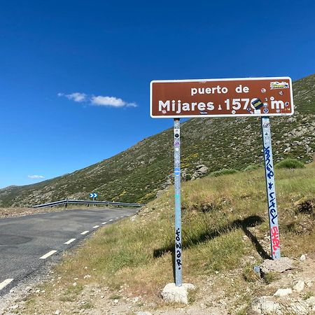 Апартаменты Mirador Del Tietar Михарес Экстерьер фото